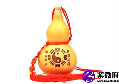 葫芦挂在床头上好不好